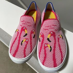 Girls flamingo Rothys 2